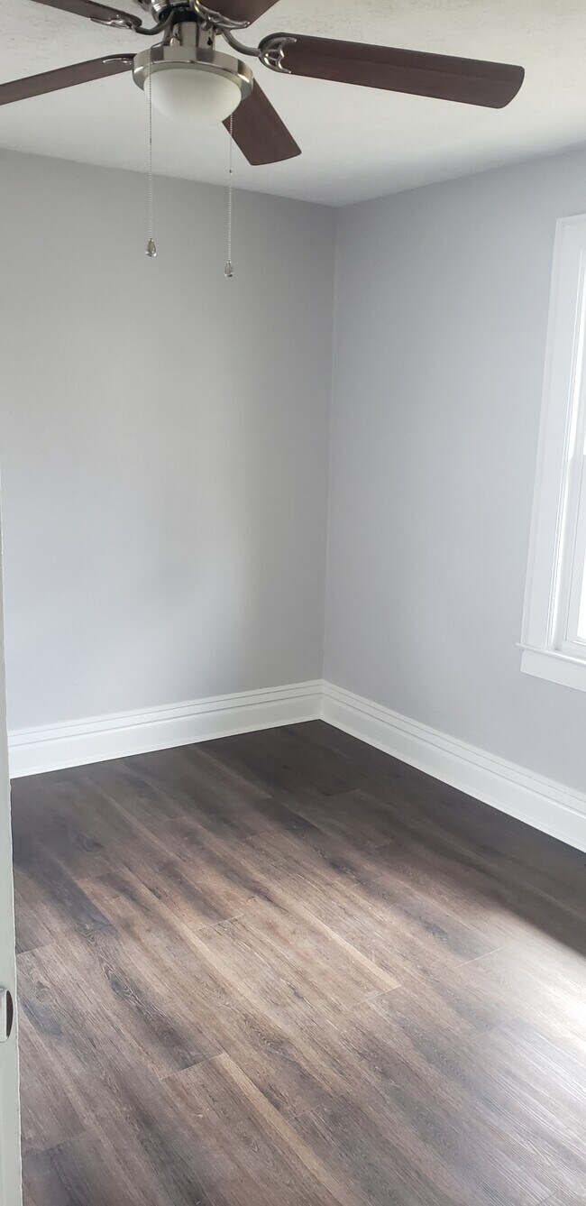 Foto del edificio - 621 Webb Ave SW