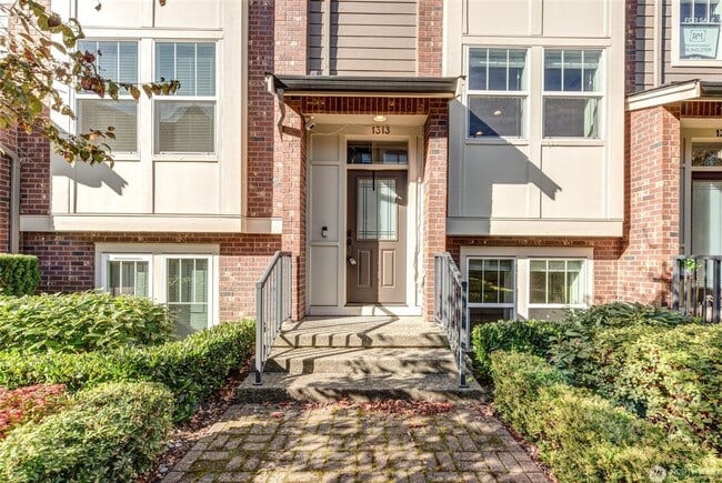 Photo - 1313 Brooklyn Walk NE House