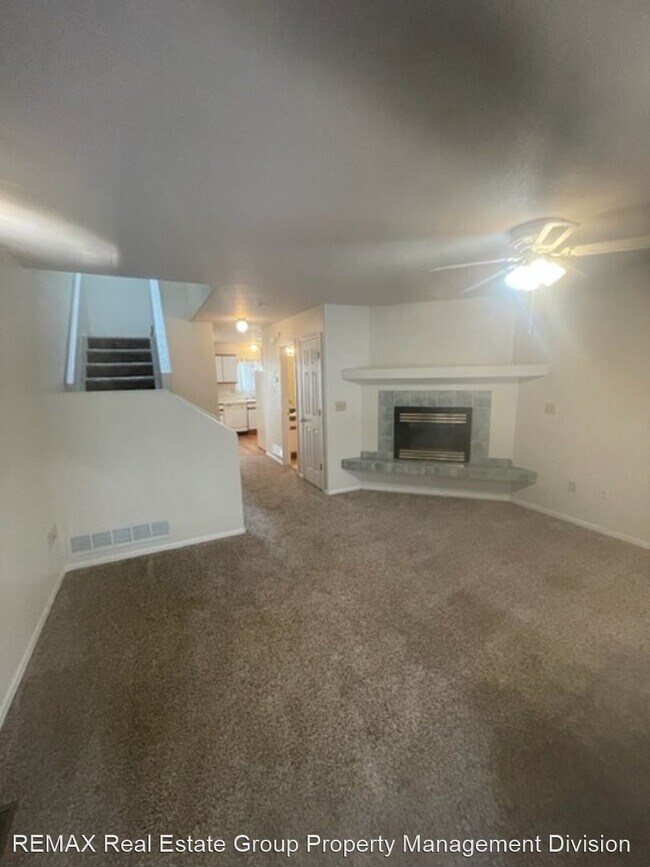 Foto del edificio - 3 br, 2.5 bath House - 6969 Yellowpine Drive