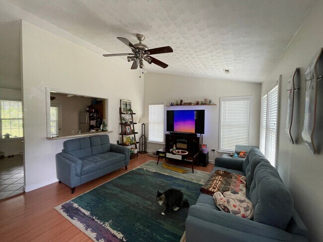 Building Photo - 2 Bedroom/2 Bath House in Manteo