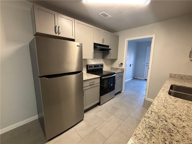 Building Photo - 2101 W Roselawn St