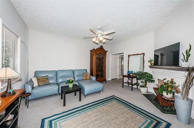 Foto del edificio - 833 1st St NE