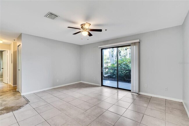 Building Photo - 4037 Crockers Lake Blvd