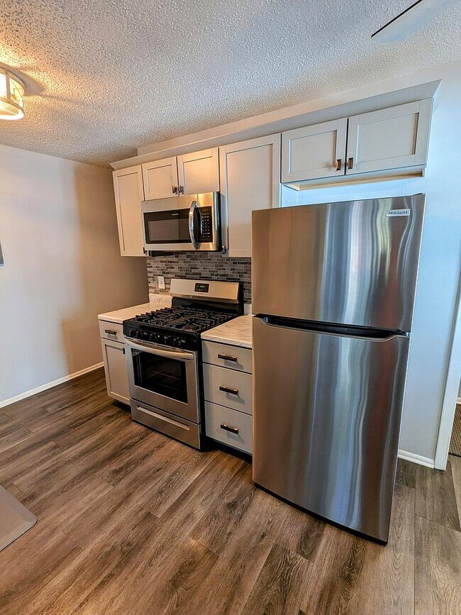 Foto del edificio - 3836 Snelling Ave