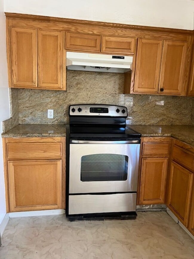 Building Photo - 149-151 N Santa Rita St