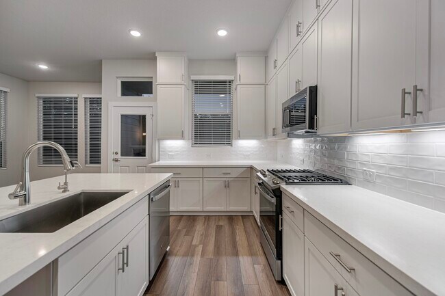 Foto del edificio - 8851 Oakland Rd