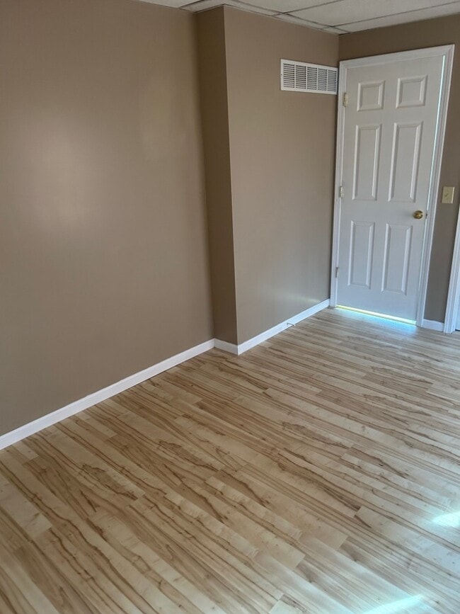 Building Photo - 46 S Monroe St