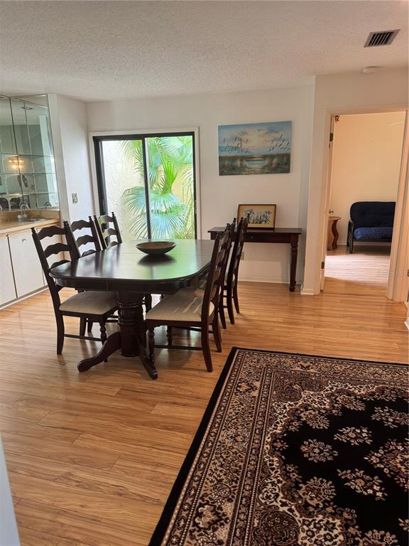 Building Photo - 21 Village Cir