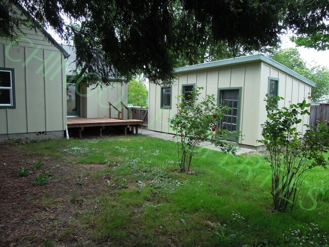 Foto del edificio - 3 Bedroom House in Southwest Eugene
