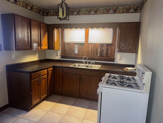 Building Photo - 1951 Route 481