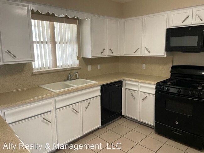 Building Photo - 3 br, 1 bath House - 2711 Walkeetka