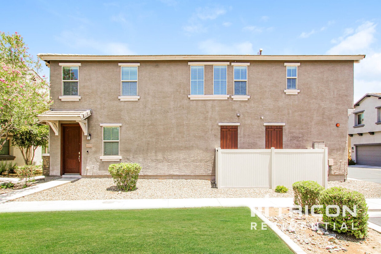 Primary Photo - 12592 W Via Dona Rd