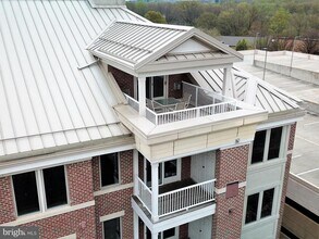 Building Photo - 10205 Wincopin Cir