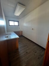 Building Photo - 802-806 Queen Ave SE Building Photo - 802-806 Queen Ave SE