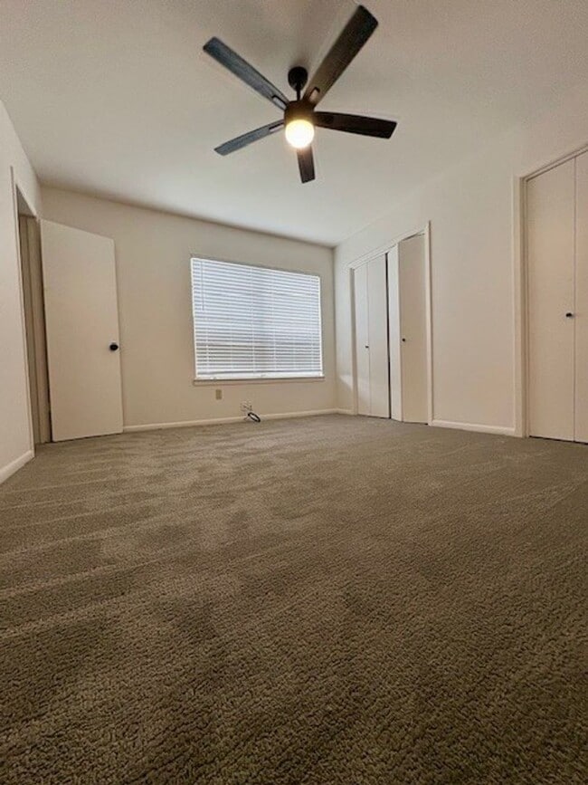 Building Photo - 5505-5507 Tennyson