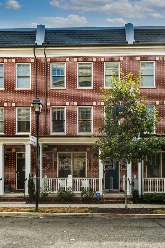 Foto del edificio - 915 Parker Gray School Way