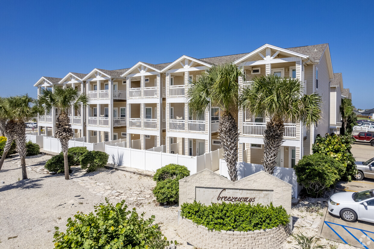 Primary Photo - Breezeways of Encantada