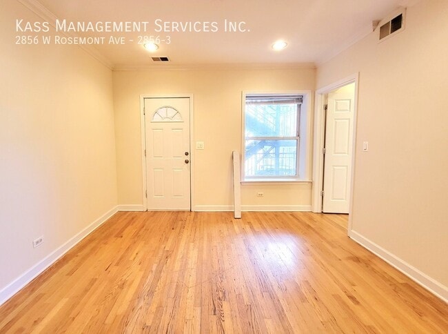 Building Photo - 2856 W Rosemont Ave