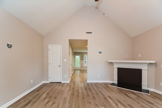 Foto del edificio - 3709 Blue Blossom Dr