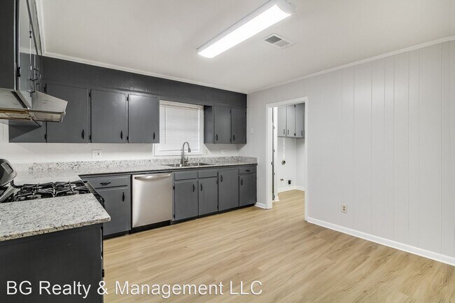 Foto del edificio - 3 br, 2 bath House - 209 Thomas Nolan