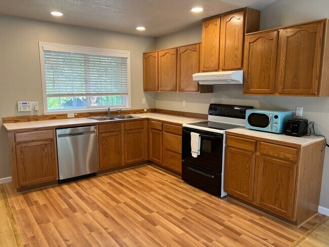 Foto del edificio - 230 E Harrison St