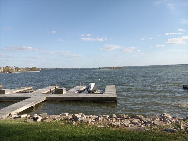 Foto del edificio - 2110 Gunwale Cir