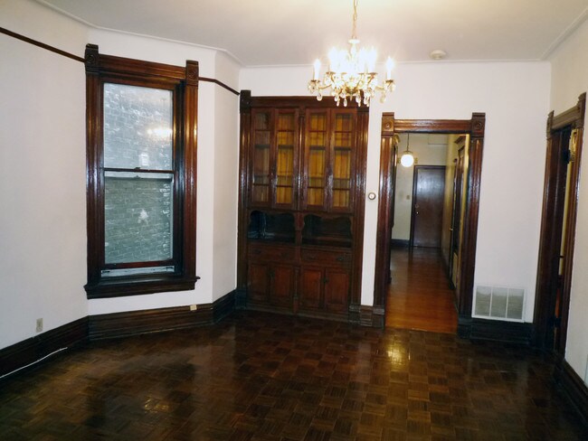 Building Photo - 1016 W Armitage Ave