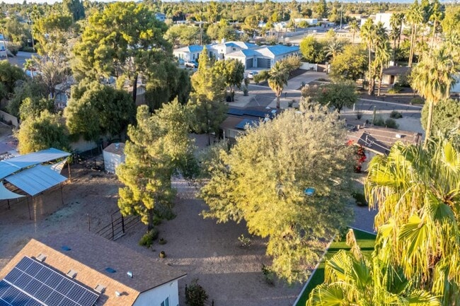 Building Photo - 6615 E Desert Cove Ave