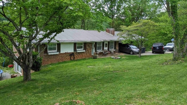 Building Photo - 4805 Linda Ct