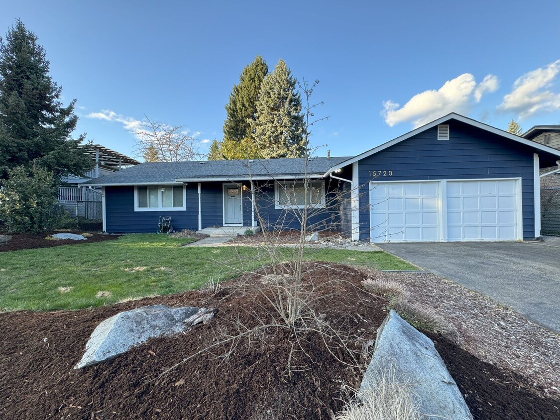 Primary Photo - 15720 NE 53rd St