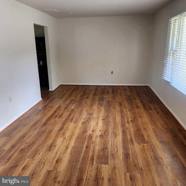 Building Photo - 15030 Lee Hwy