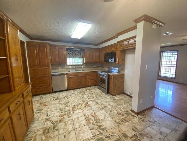 Foto del edificio - 3400 Spurlock Rd