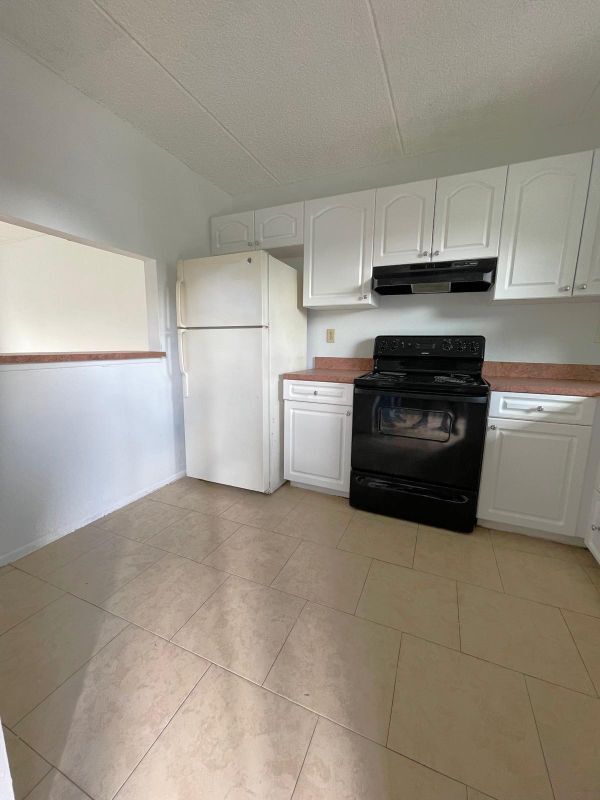 Building Photo - 2846 Somerset Park Dr