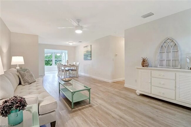 Building Photo - 1041 Forest Lakes Dr