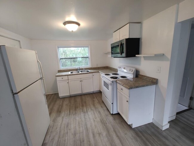 Photo - 550 Live Oak Ave Apartment