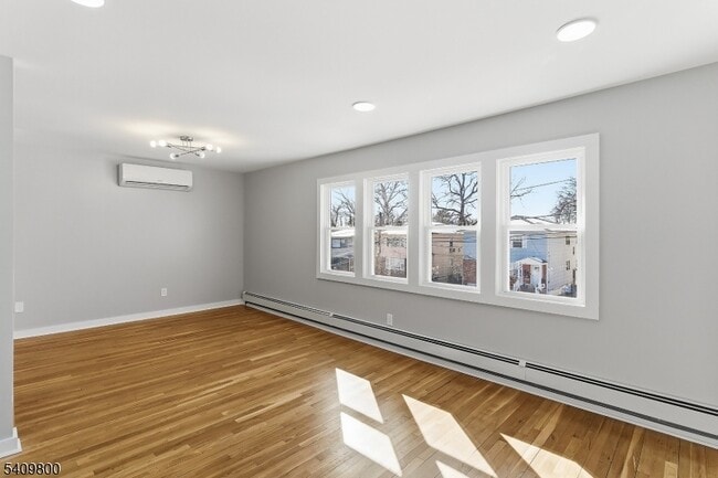 Foto del edificio - 19 Evelyn Ct