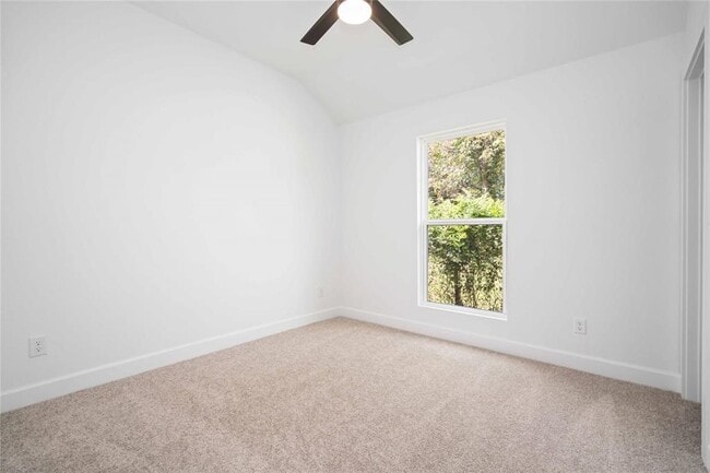 Building Photo - 205 Bolden St