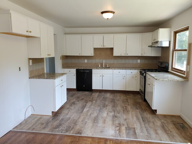 Foto del edificio - 109 Driftwood Ln