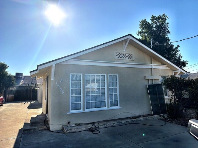 Foto del edificio - 1339 S Liberty St
