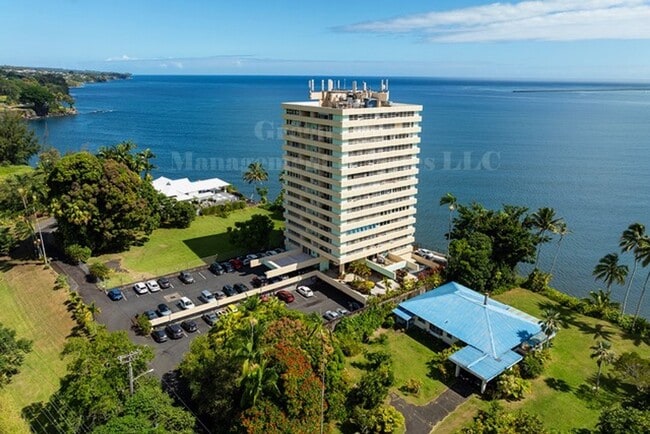 Building Photo - Bayshore Towers - Fully Furnished Unit wit...