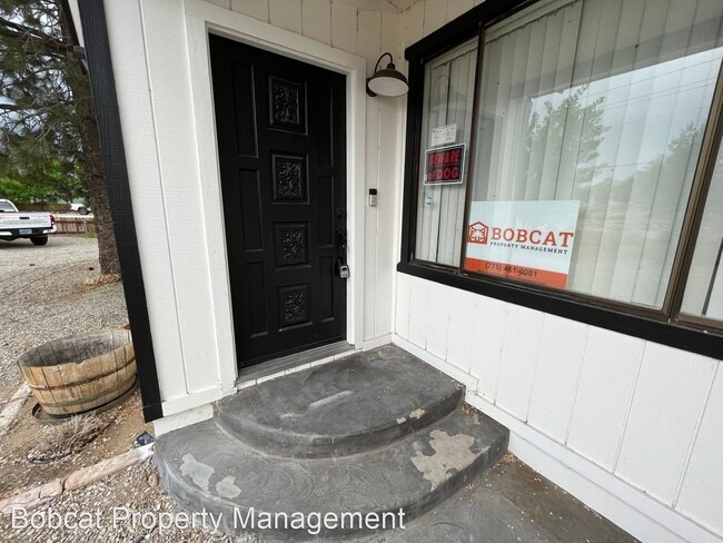 Building Photo - 3 br, 2.5 bath House - 1030 Dresslerville Rd
