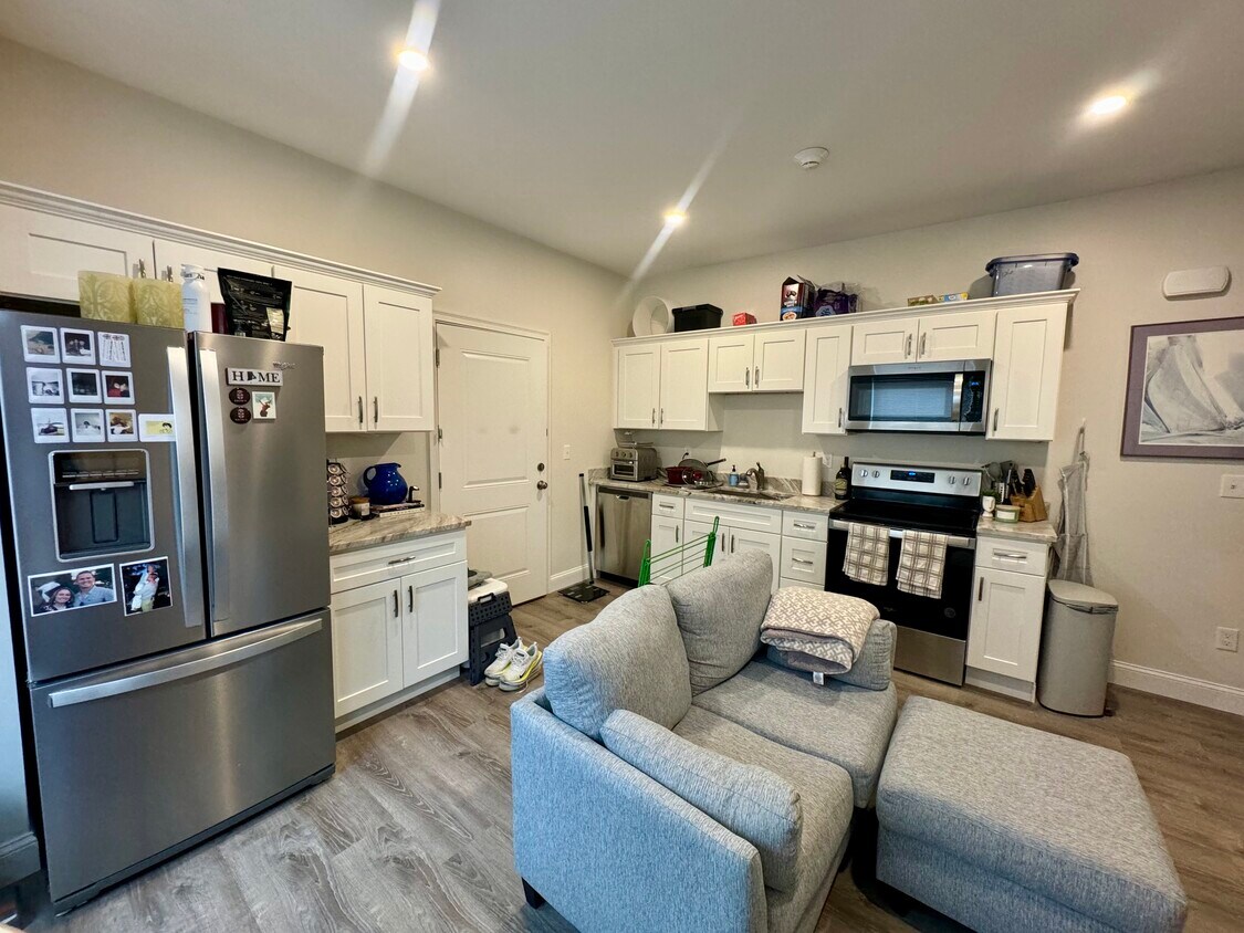 Foto principal - 120 Pitman St