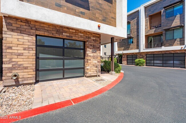 Foto del edificio - 3233 N 70th St