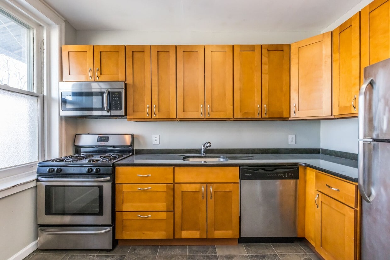 Building Photo - Stonehurst Apartments