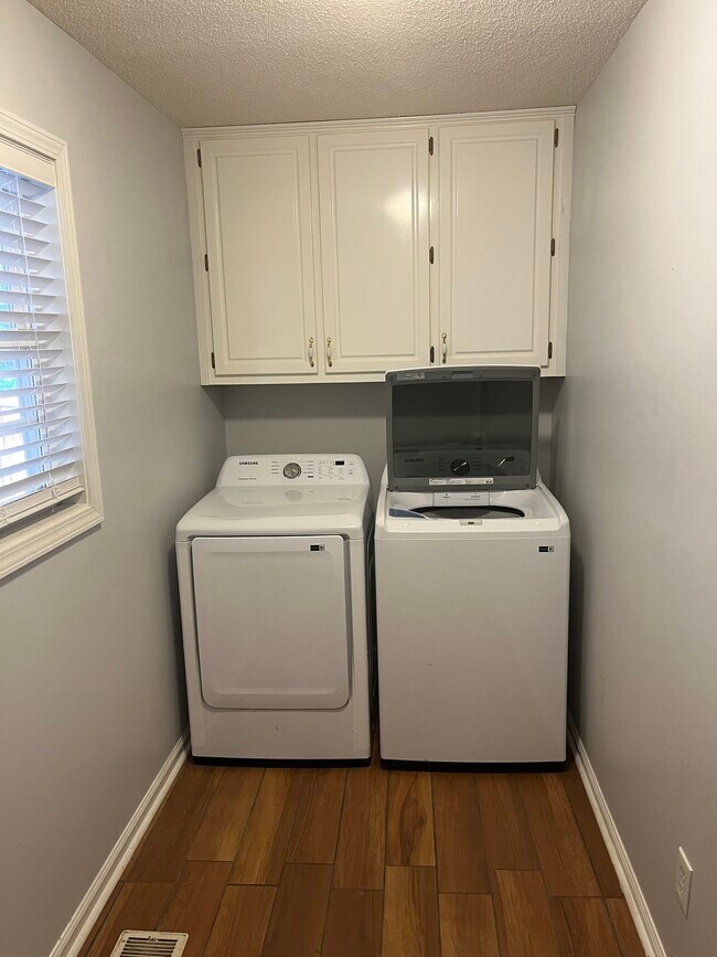 Foto del edificio - 68 Lancaster Way