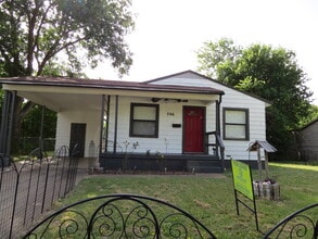 Building Photo - 506 Goodnight Dr