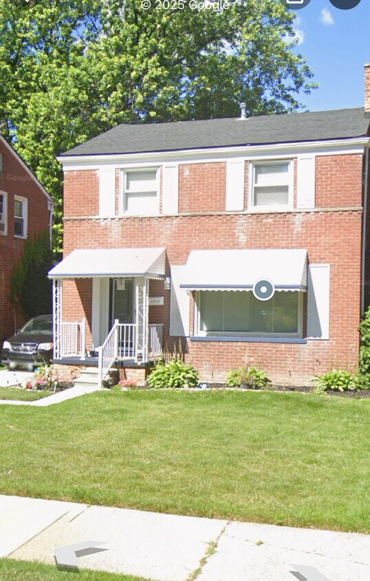 Foto principal - 15717 Heyden St