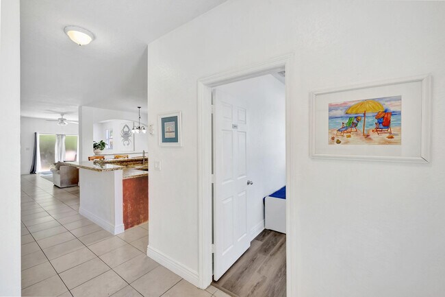 Foto del edificio - 1816 SW 21st St