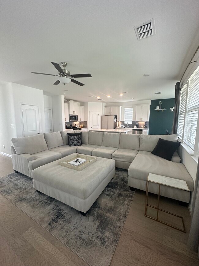 Foto del edificio - 2050 Egret Ave