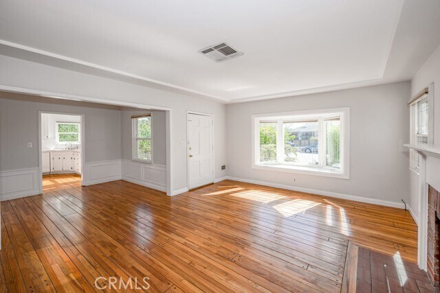 Building Photo - 5930 Carpenter Ave